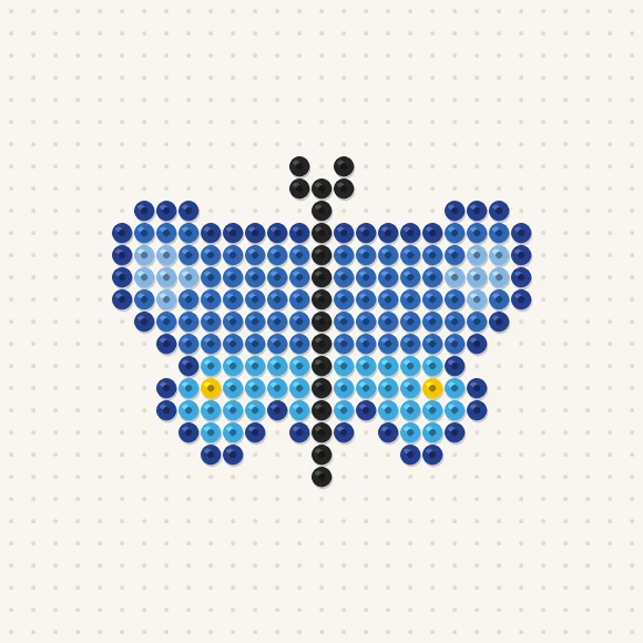 Modèle de perles à repasser papillon bleu sur une plaque de 29 × 29